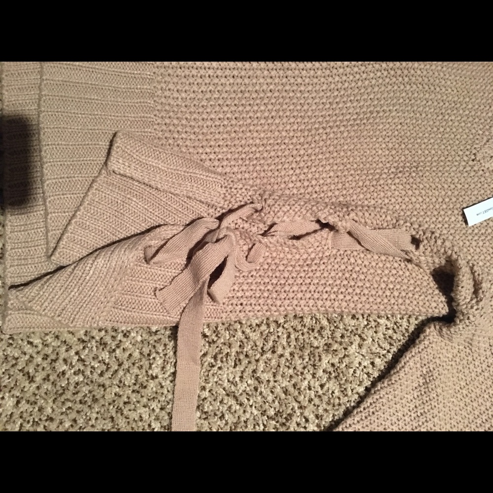 Sweater - Picture 2 of 3
